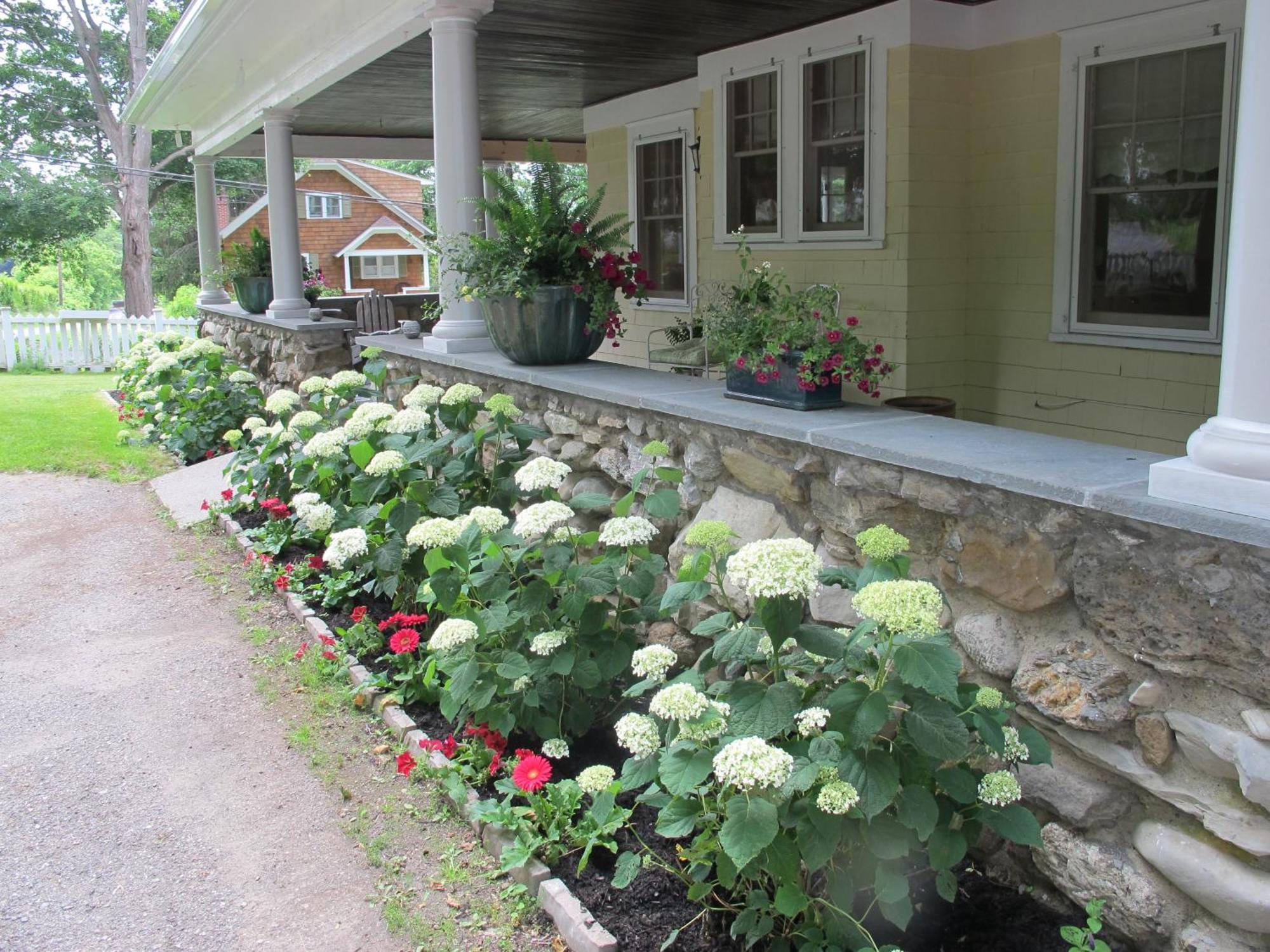 Hilltop House Bed & Breakfast Amenia ภายนอก รูปภาพ
