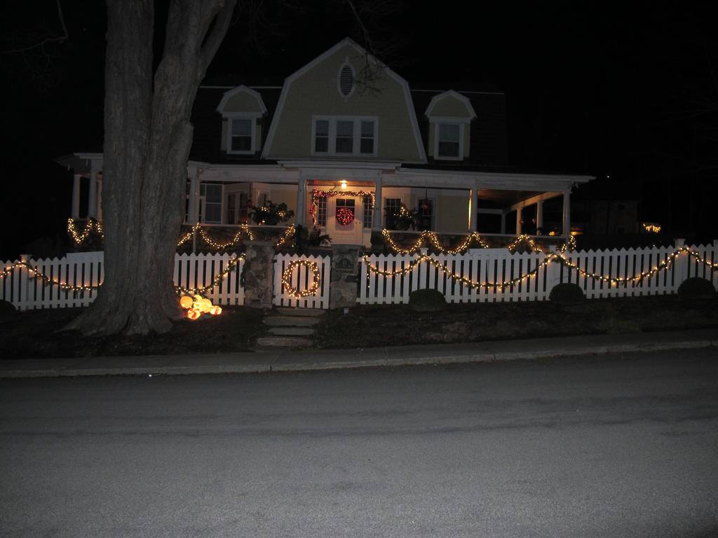 Hilltop House Bed & Breakfast Amenia ภายนอก รูปภาพ