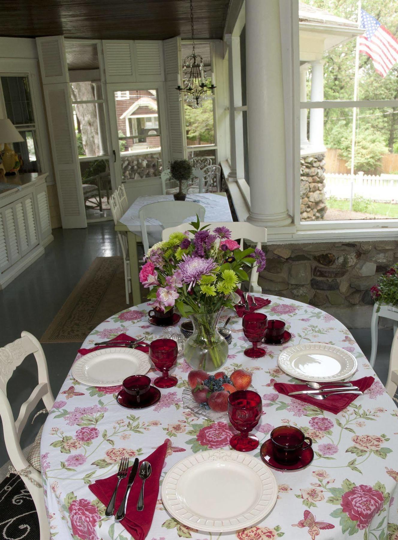 Hilltop House Bed & Breakfast Amenia ภายนอก รูปภาพ