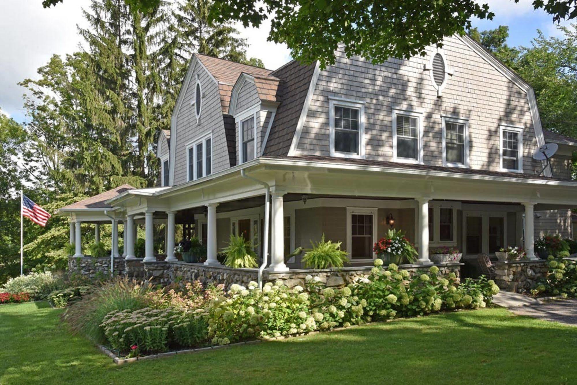 Hilltop House Bed & Breakfast Amenia ภายนอก รูปภาพ