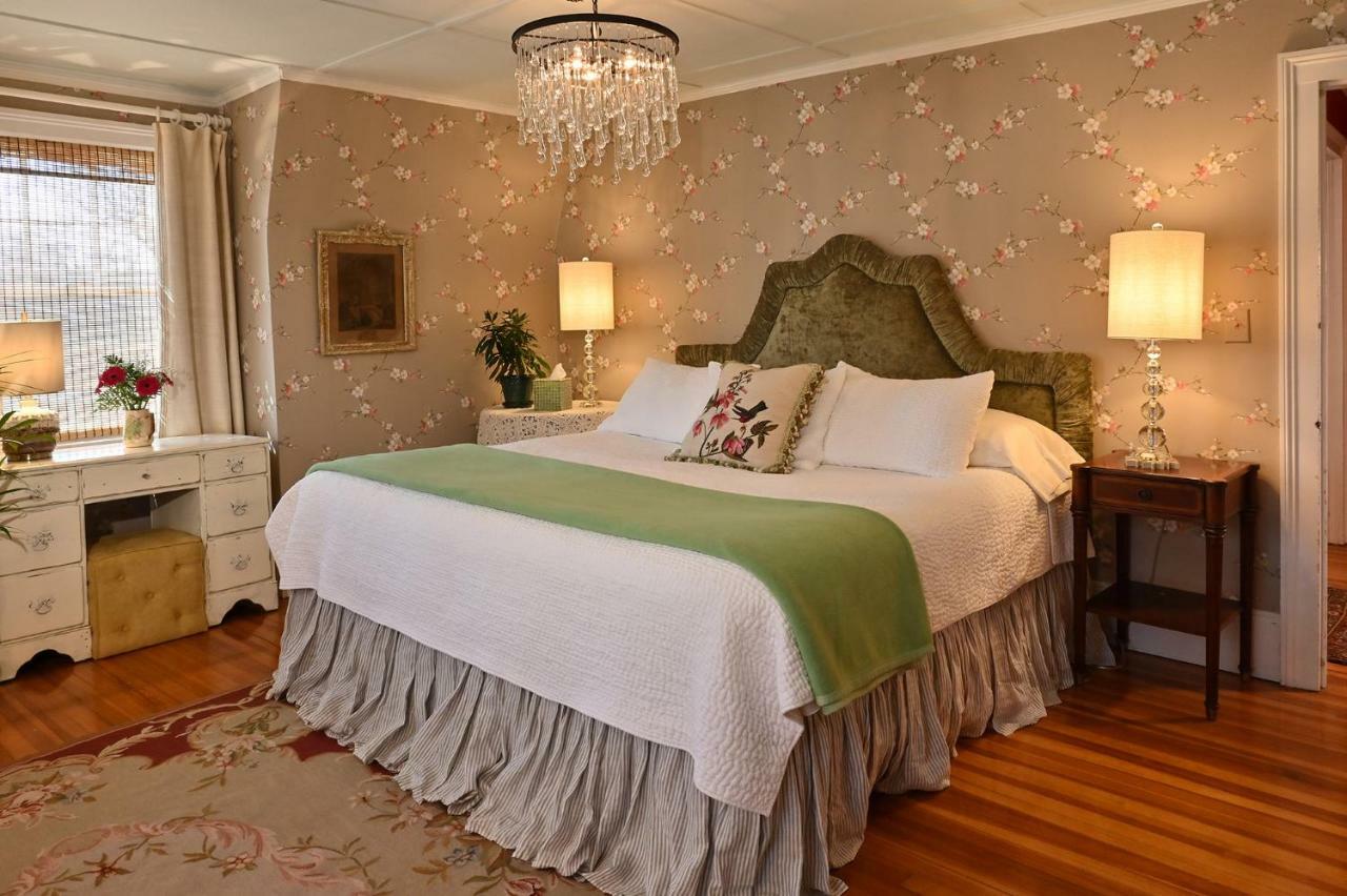Hilltop House Bed & Breakfast Amenia ภายนอก รูปภาพ