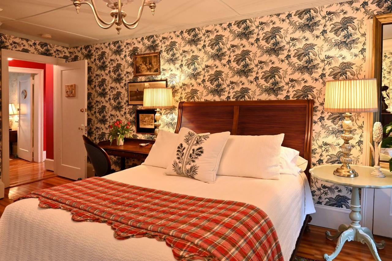 Hilltop House Bed & Breakfast Amenia ภายนอก รูปภาพ