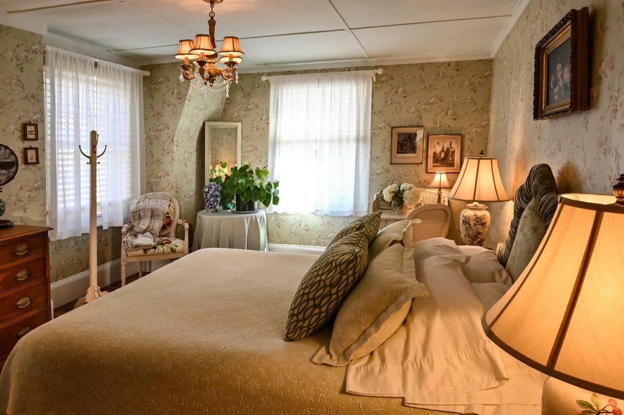 Hilltop House Bed & Breakfast Amenia ภายนอก รูปภาพ